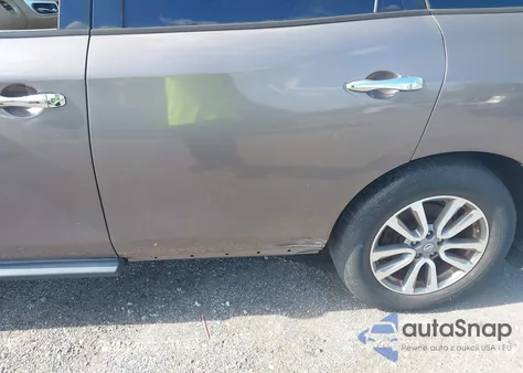 2014 Nissan Pathfinder Sv z USA, uszkodzony, nr VIN 5N1AR2MN9EC695768